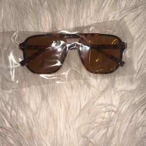 Tortoiseshell Aviator Sunglasses with Amber Lenses